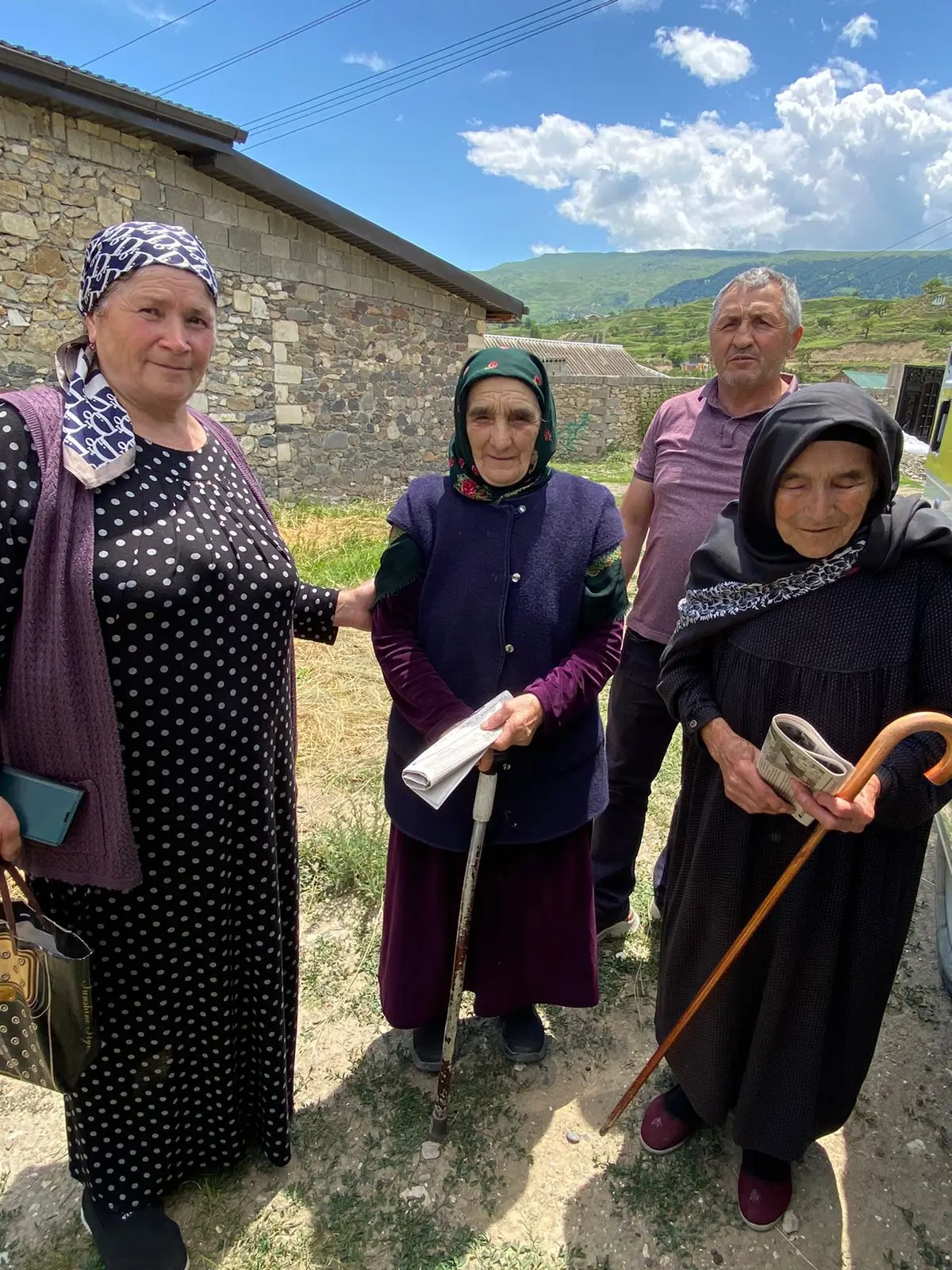 МОБИЛЬНАЯ БРИГАДА ГУНИБСКОГО РАЙОНА: ЗАБОТА ПРИХОДИТ В КАЖДЫЙ ДОМ